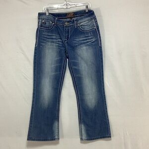 Cowgirl Up Women's size 32 Blue Jeans